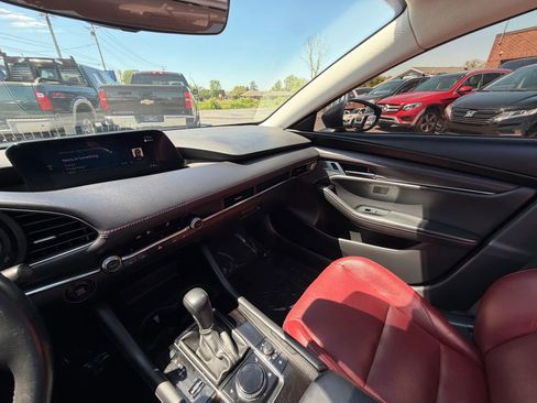 Used 2023 MAZDA MAZDA3 s FWD image 21