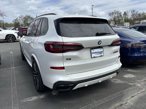 Used 2021 BMW X5 M50i w/ Premium Package image 9