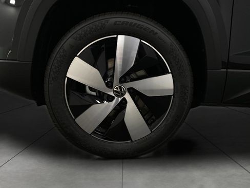 New 2025 Volkswagen Taos S image 11