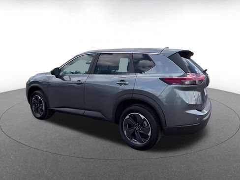 Used 2025 Nissan Rogue SV FWD image 10