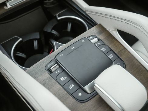 Used 2022 Mercedes-Benz GLE 350 image 16