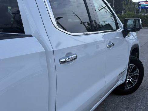 Used 2025 GMC Sierra 1500 SLT RWD image 12