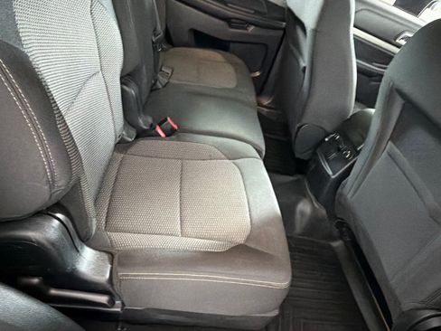 Used 2018 Ford Explorer XLT FWD image 20