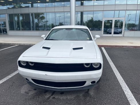 Used 2017 Dodge Challenger SXT Plus RWD image 2