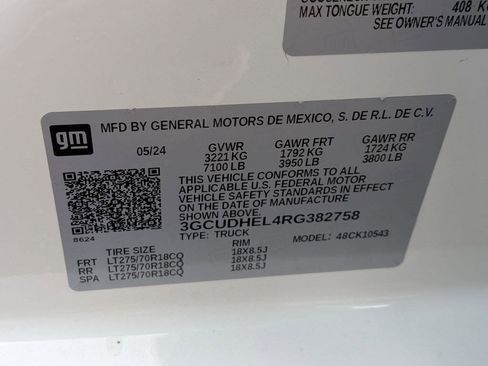 Used 2024 Chevrolet Silverado 1500 ZR2 w/ Technology Package AWD/4WD image 33