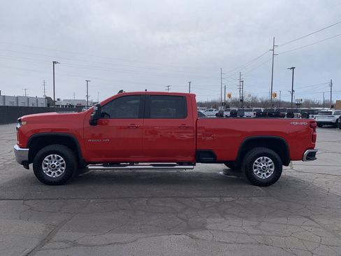 Used 2022 Chevrolet Silverado 2500 LT w/ Convenience Package image 6