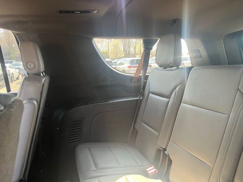 Used 2021 GMC Yukon XL SLT w/ Rear Media and Nav Package AWD/4WD image 27