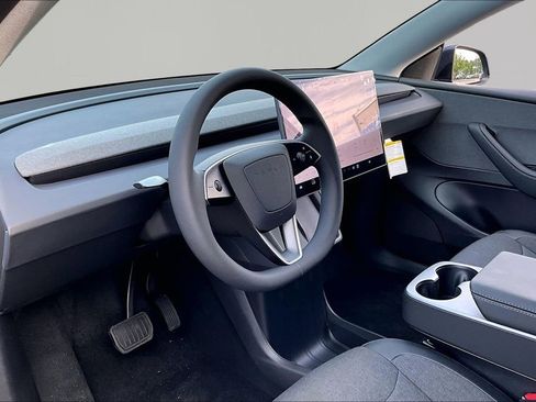 Used 2026 Tesla Model Y Long Range AWD/4WD image 12