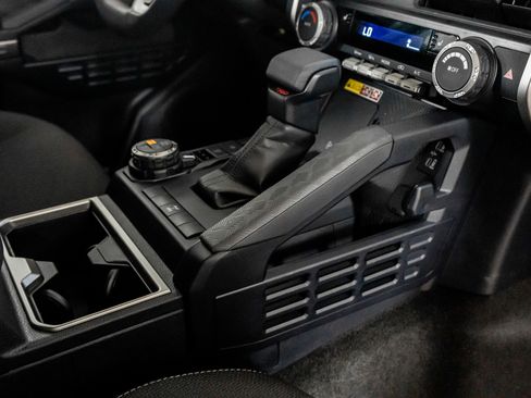 Used 2025 Toyota 4Runner TRD Off-Road image 46