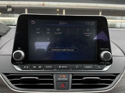 Used 2025 Nissan Altima 2.5 SV FWD image 27