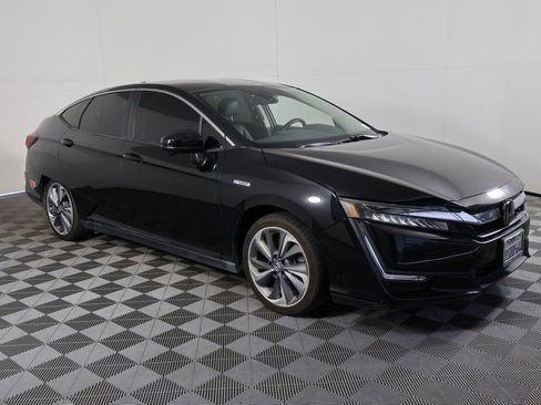 Used 2018 Honda Clarity Touring image 2