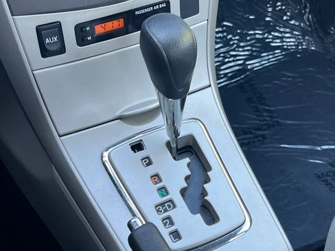 Used 2011 Toyota Corolla LE image 21