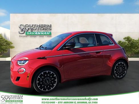 New 2026 FIAT 500 e Icona w/ Quick Order Package 21R FWD image 1