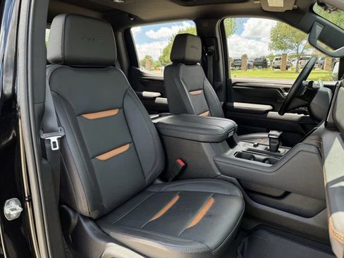 Used 2023 GMC Sierra 1500 AT4 w/ AT4 Premium Package AWD/4WD image 33