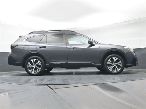 Used 2020 Subaru Outback Limited image 38