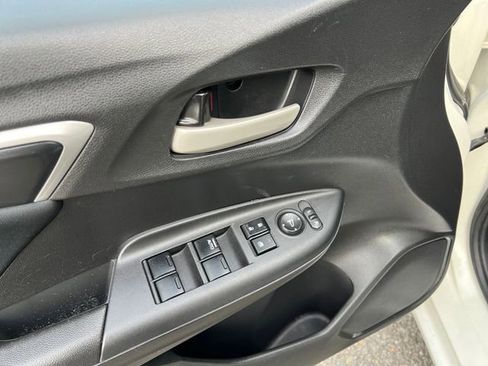 Used 2017 Honda Fit LX image 31