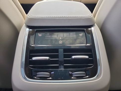 Used 2025 Volvo XC90 T8 Plus w/ Protection Package Premier AWD/4WD image 31