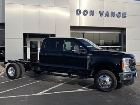 Used 2023 Ford F350 XLT w/ XLT Value Package image 8