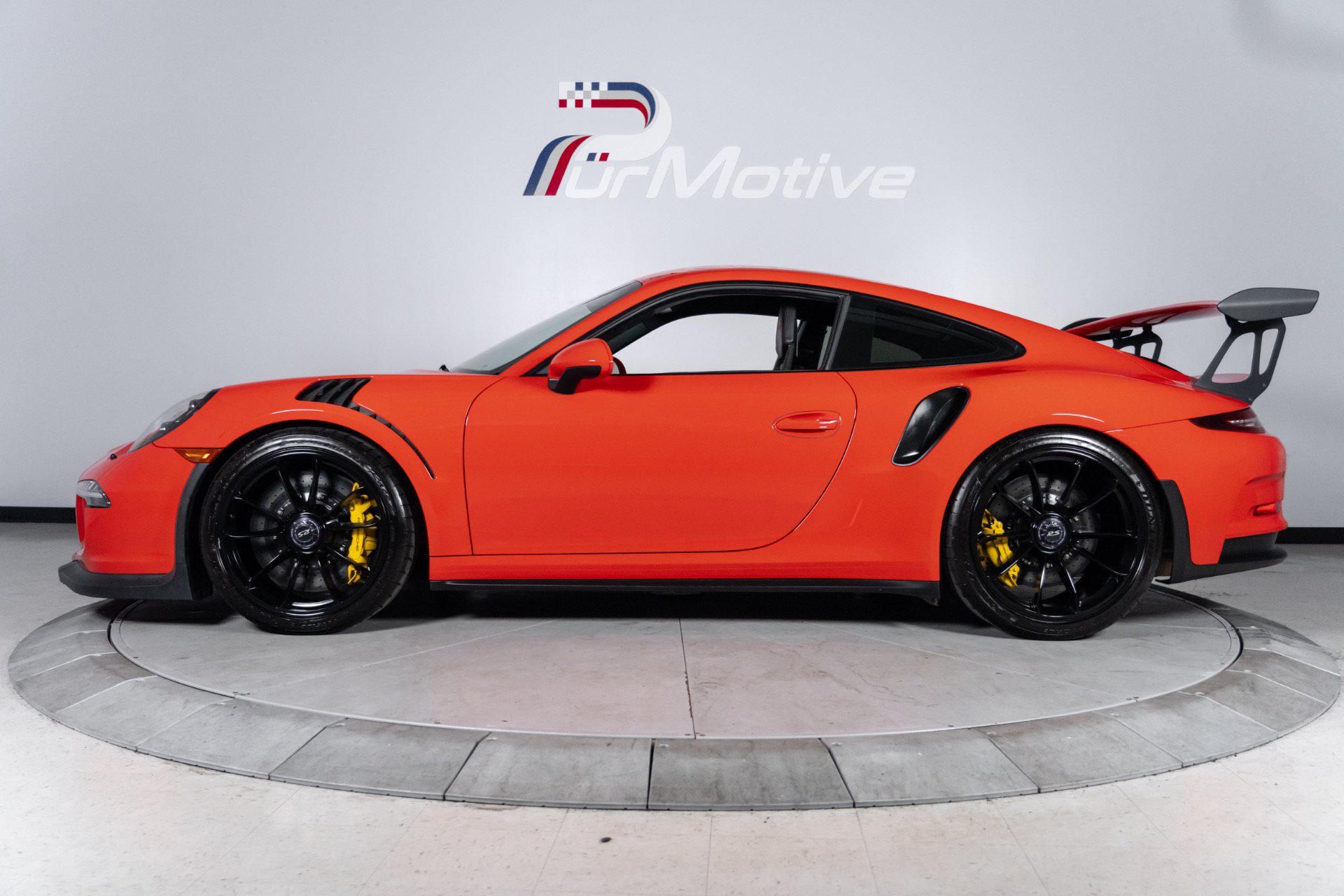Used 2016 Porsche 911 GT3 RS RWD image 3
