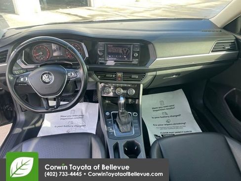 Used 2019 Volkswagen Jetta SE image 12