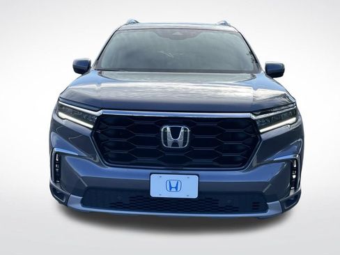 Certified 2025 Honda Pilot Touring image 9