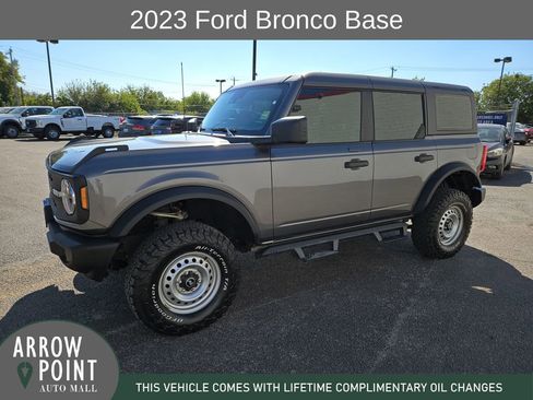 Used 2023 Ford Bronco 4-Door image 5