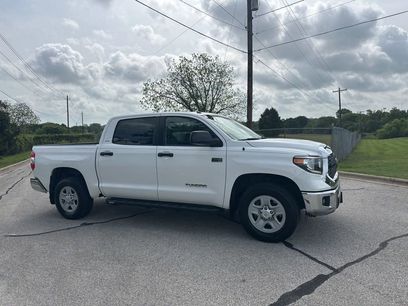 Used 2018 Toyota Tundra SR5 w/ SR5 Upgrade Package
