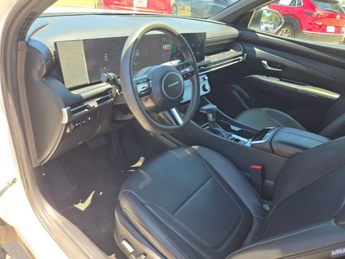 Used 2025 Hyundai Santa Cruz SEL AWD/4WD image 15