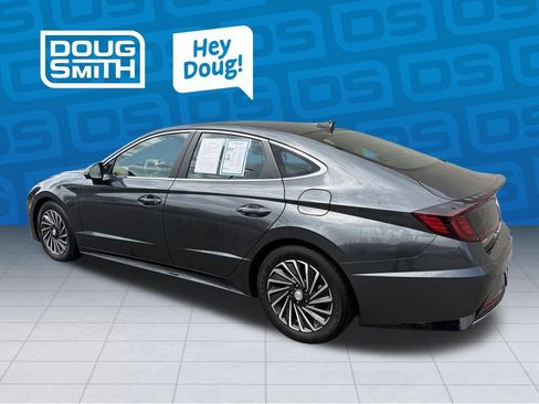 Used 2021 Hyundai Sonata Limited FWD image 3