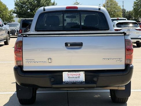 Used 2014 Toyota Tacoma PreRunner w/ Convenience Package RWD image 5