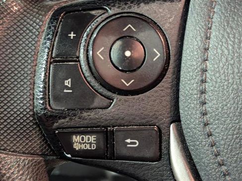 Used 2014 Toyota Corolla LE image 12