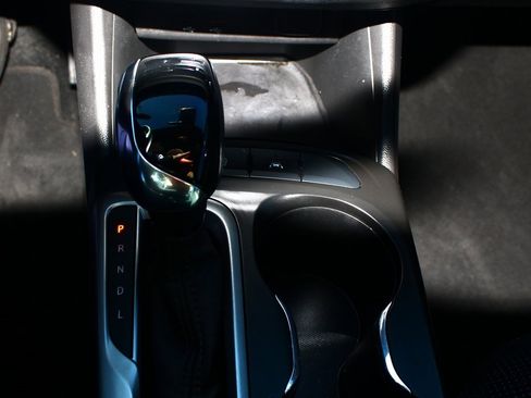 Used 2025 Buick Envista Preferred image 18