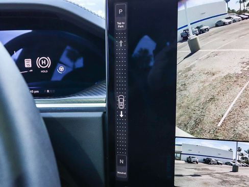 Used 2023 Tesla Model X Plaid image 28