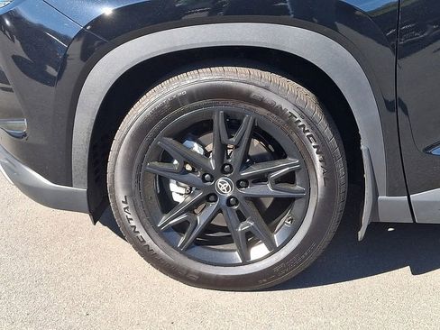 Used 2025 Toyota Grand Highlander AWD image 8