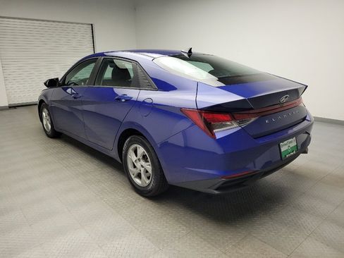 Used 2021 Hyundai Elantra SE FWD image 5
