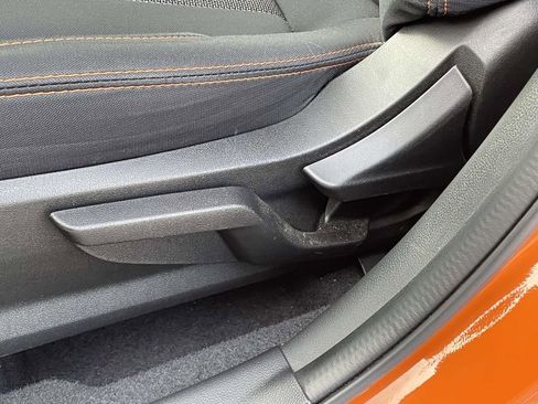 Used 2019 Subaru Crosstrek 2.0i Premium w/ Moonroof Package image 7