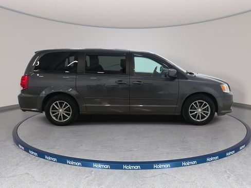 Used 2016 Dodge Grand Caravan SE image 5