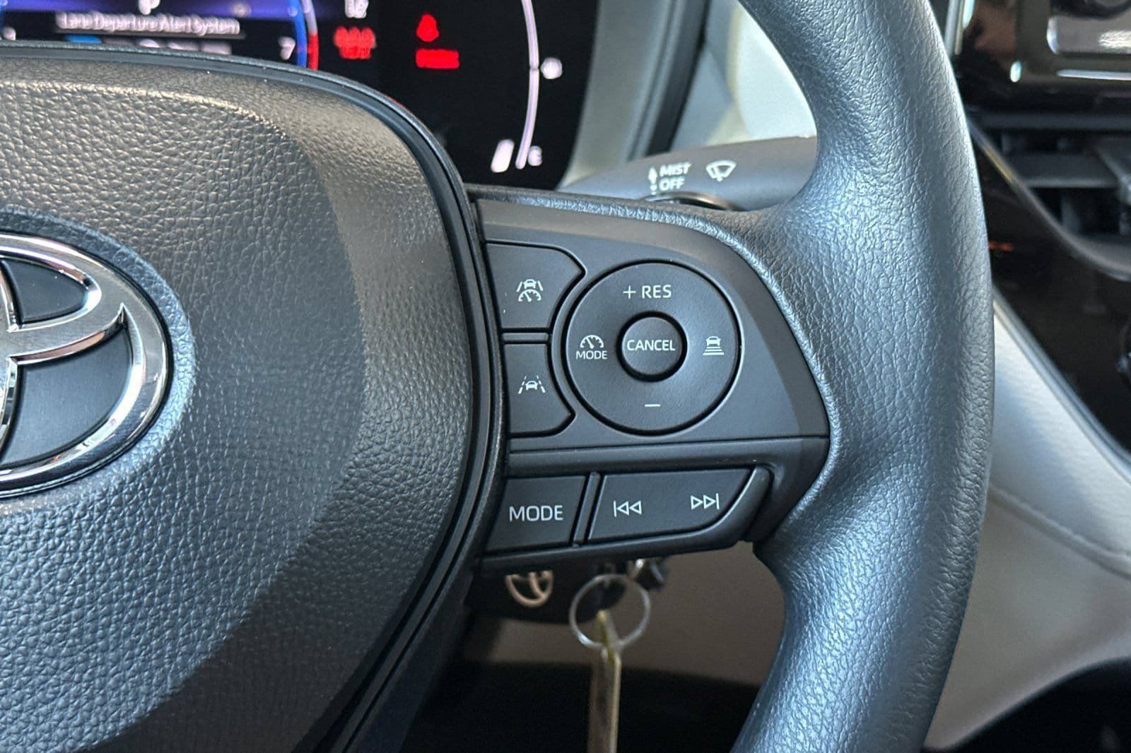 New 2026 Toyota Corolla Cross L FWD image 27