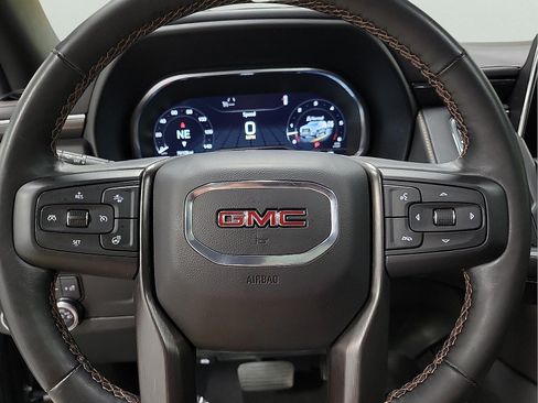 Used 2023 GMC Yukon XL AT4 AWD/4WD image 17