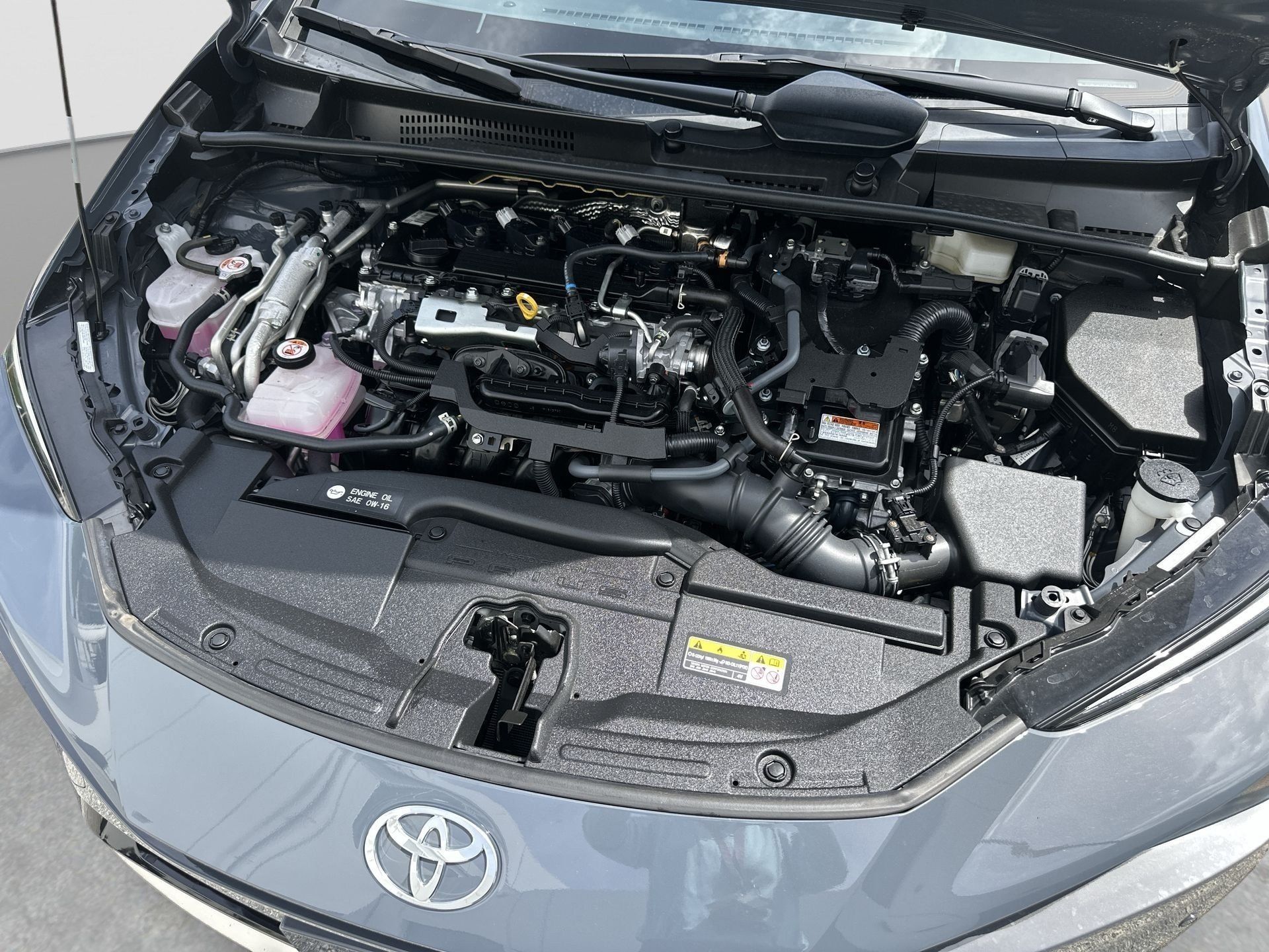 Used 2025 Toyota Prius Plug-In Hybrid FWD image 30