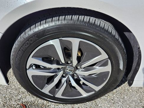 Used 2019 Honda Accord EX image 19