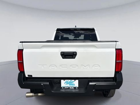 Used 2025 Toyota Tacoma SR image 5