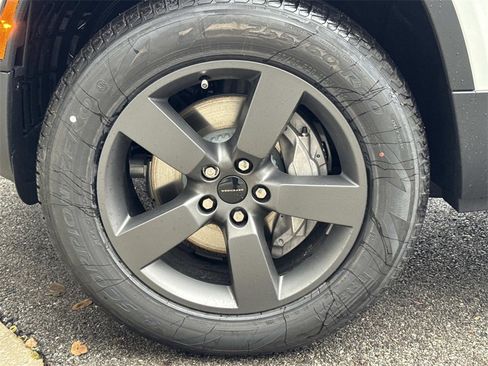 New 2026 Land Rover Defender 110 S image 10