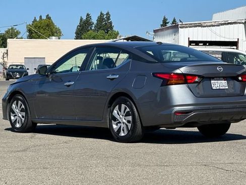Used 2025 Nissan Altima 2.5 S FWD image 6