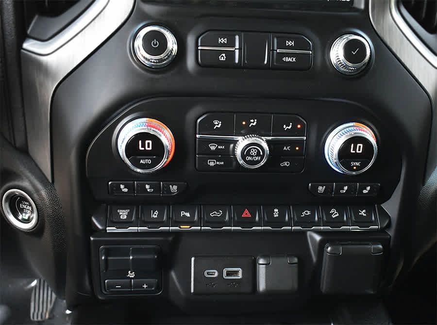 Used 2022 GMC Sierra 2500 Denali w/ Denali Ultimate Package AWD/4WD image 19
