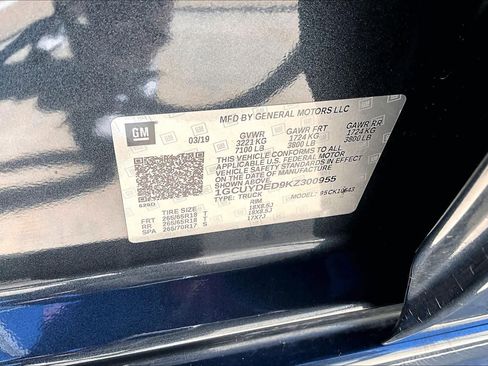 Used 2019 Chevrolet Silverado 1500 LT w/ Texas Edition image 34