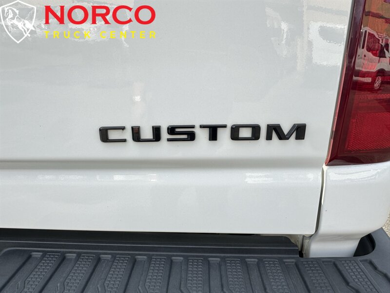 Used 2022 Chevrolet Silverado 2500 Custom w/ Custom Convenience Package AWD/4WD image 14