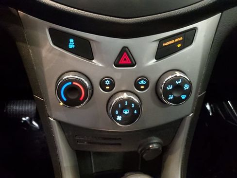 Used 2015 Chevrolet Trax LT w/ LT Sun and Sound Package AWD/4WD image 20