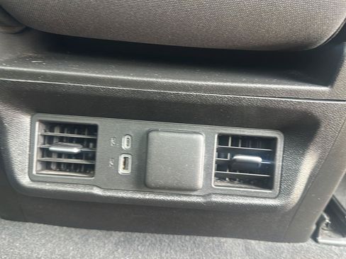 Used 2025 Chevrolet Silverado 1500 LT AWD/4WD image 12