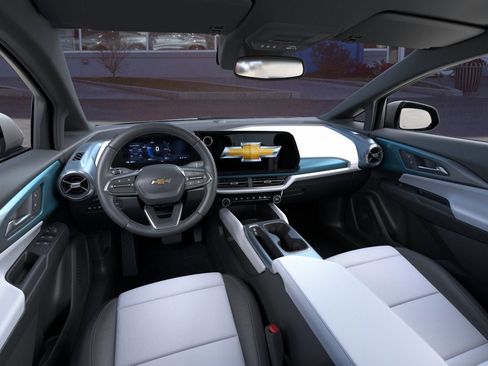 New 2026 Chevrolet Equinox EV LT image 15